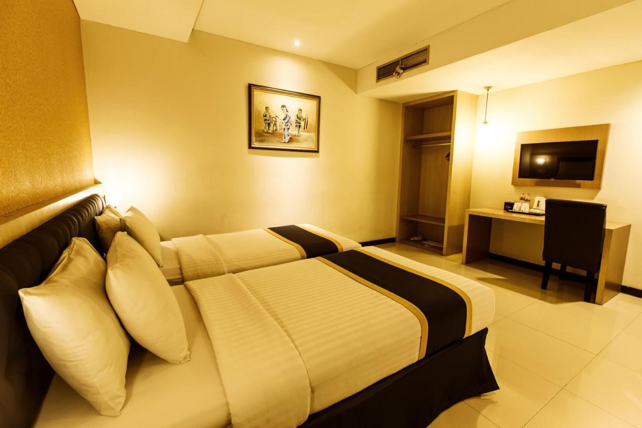 D'Best Hotel Pasar Baru Бандунг Екстер'єр фото