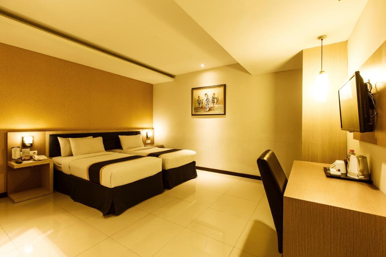 D'Best Hotel Pasar Baru Бандунг Екстер'єр фото