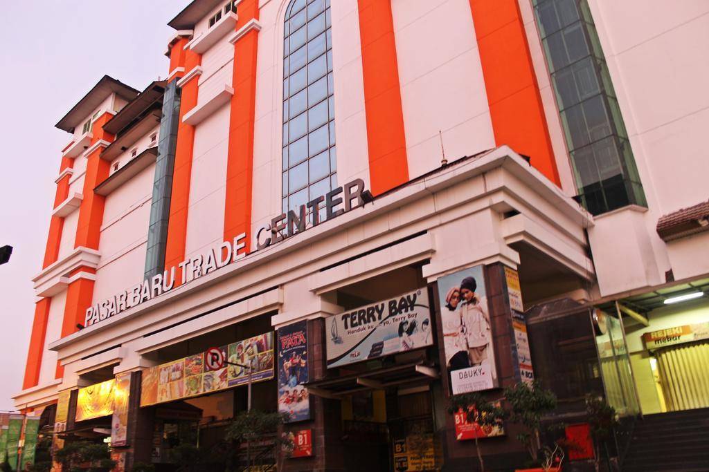 D'Best Hotel Pasar Baru Бандунг Екстер'єр фото